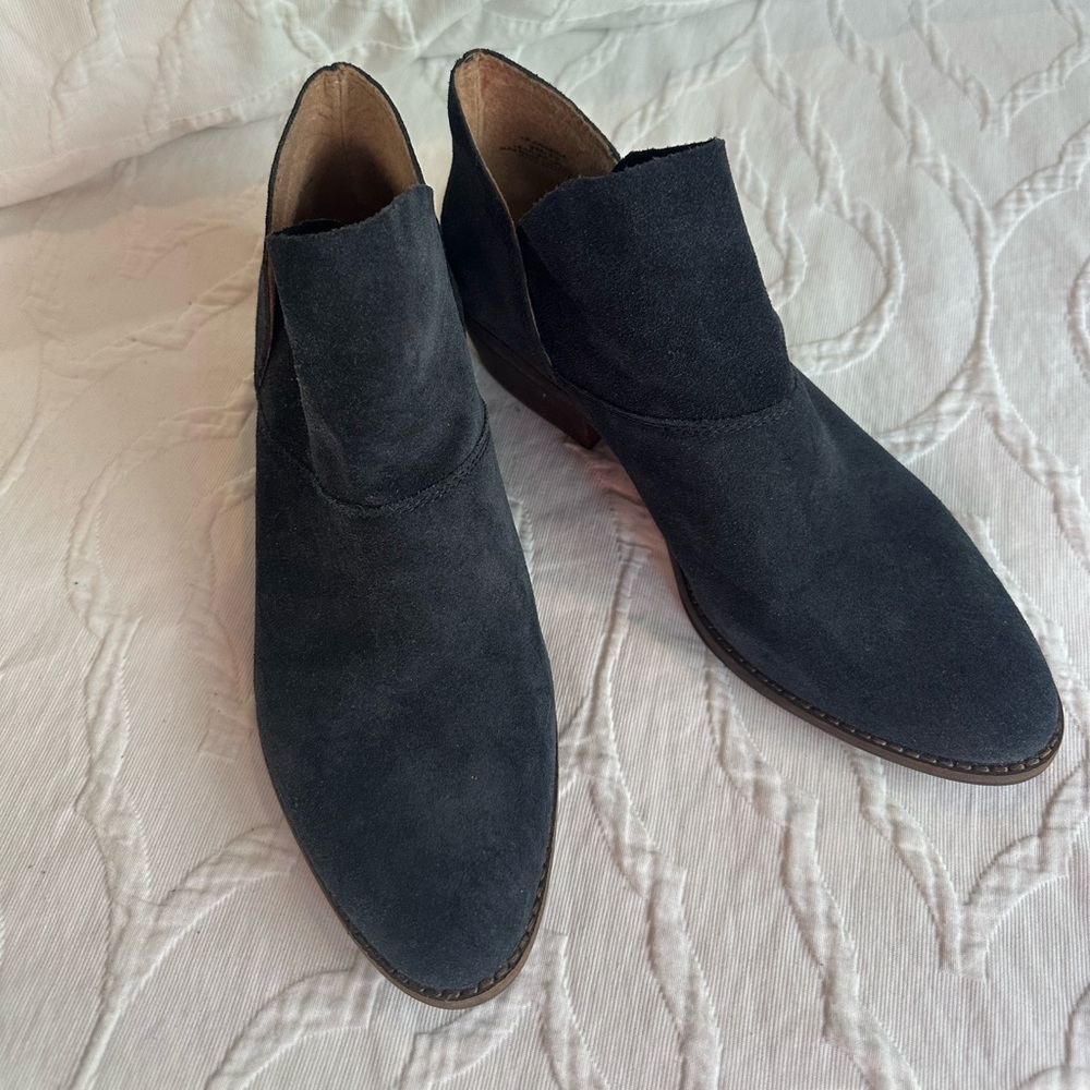 Lucky Brand Suede Booties Blue Sz 9